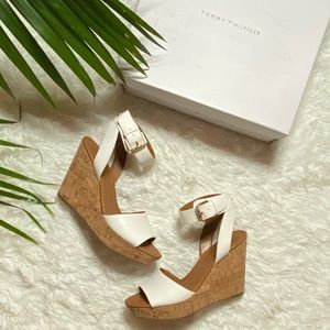 NIB Tommy Hilfiger Wedge Sandal